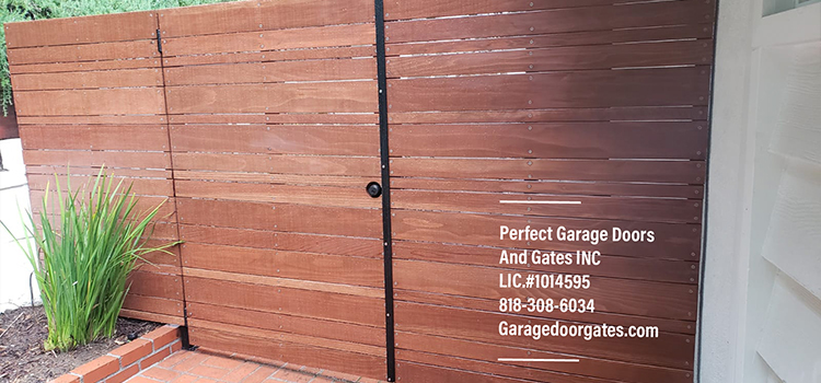 Automatic Wooden Driveway Gates